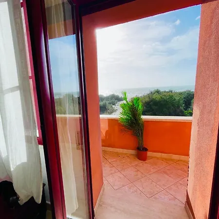 Aparthotel Regina Del Mare *